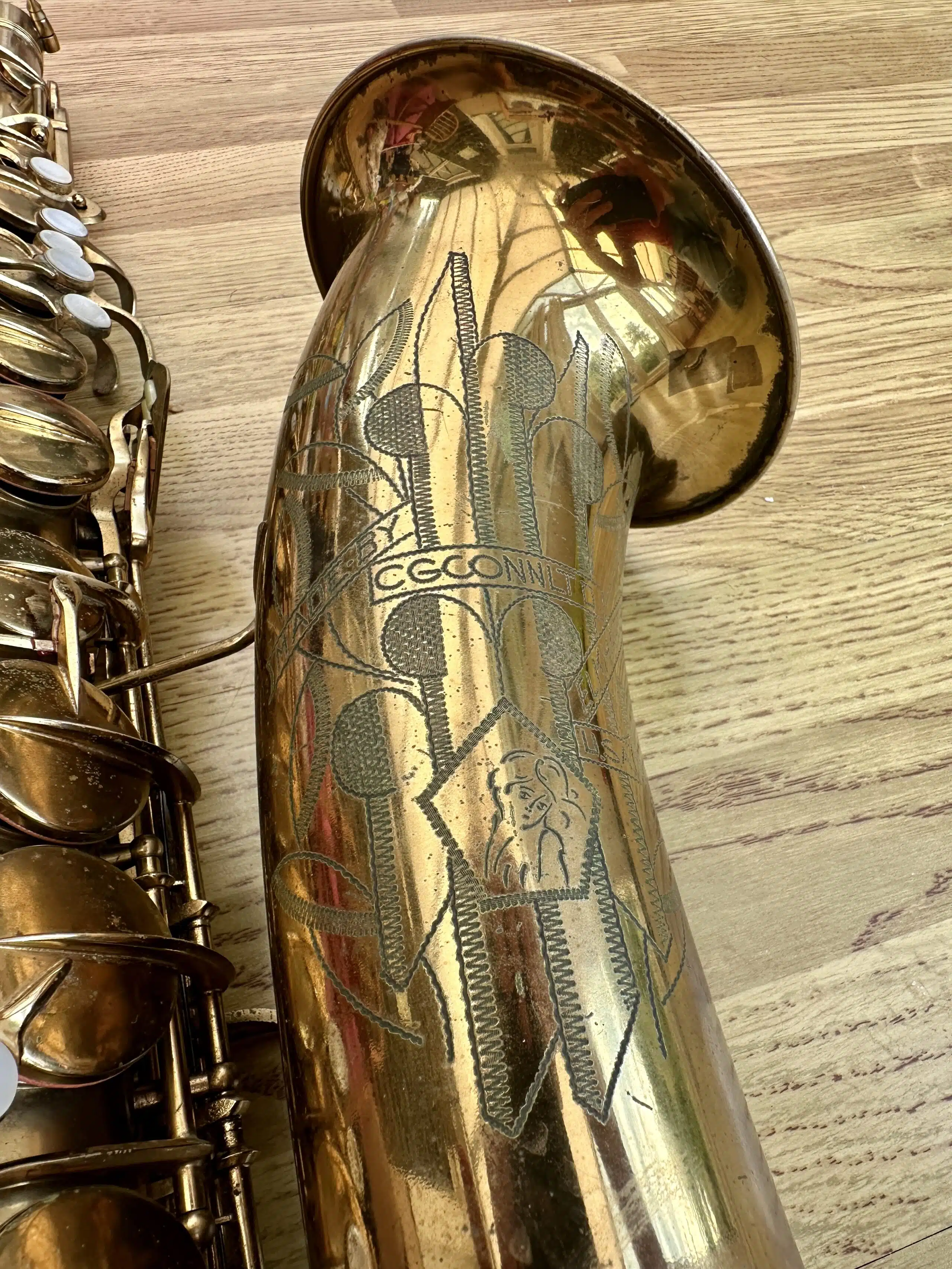 Conn 10m Tenor Saxophone, '47, 321XXX - Image 3