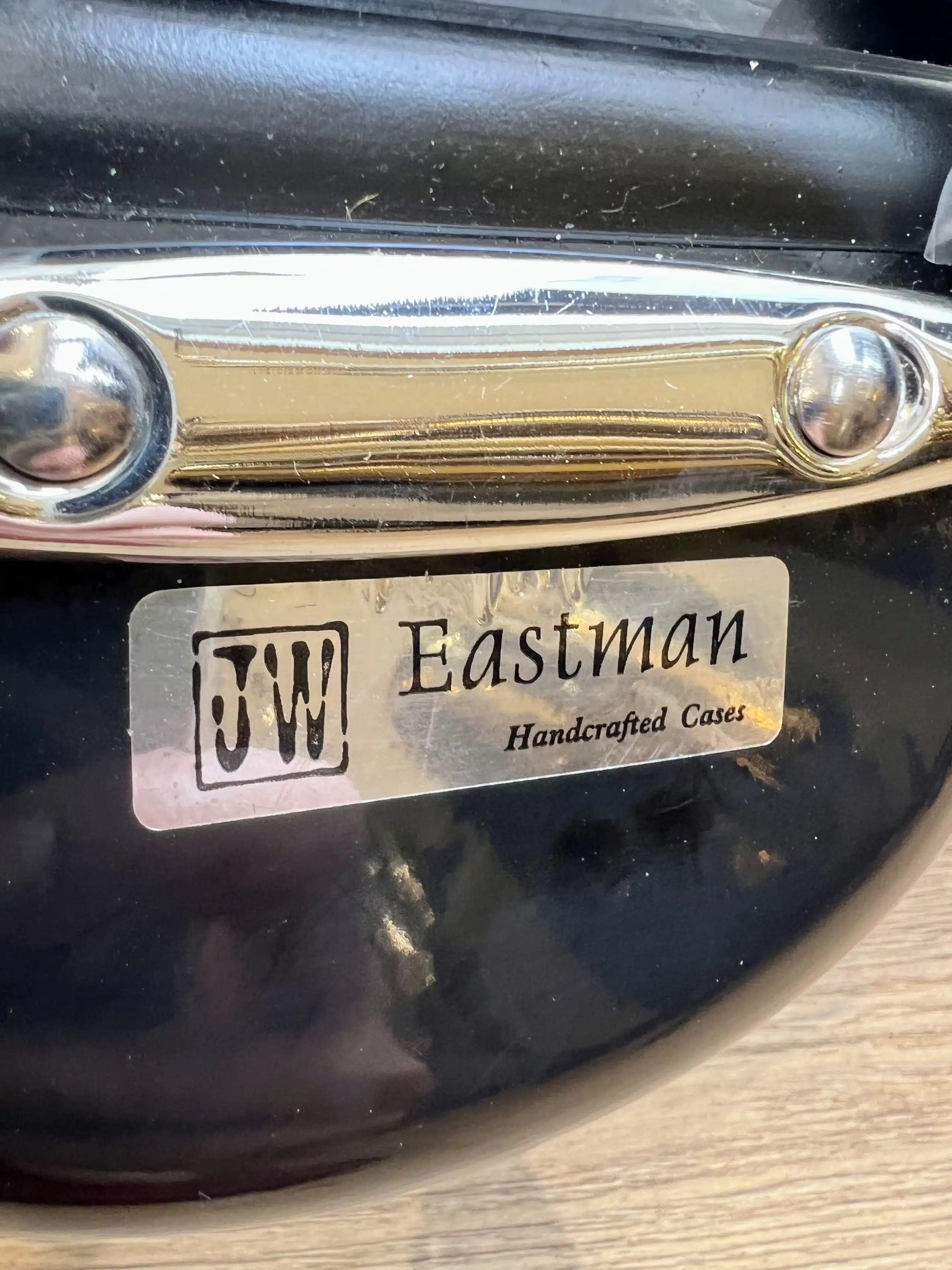 Eastman Fibreglass Alto Saxophone Case - Image 3