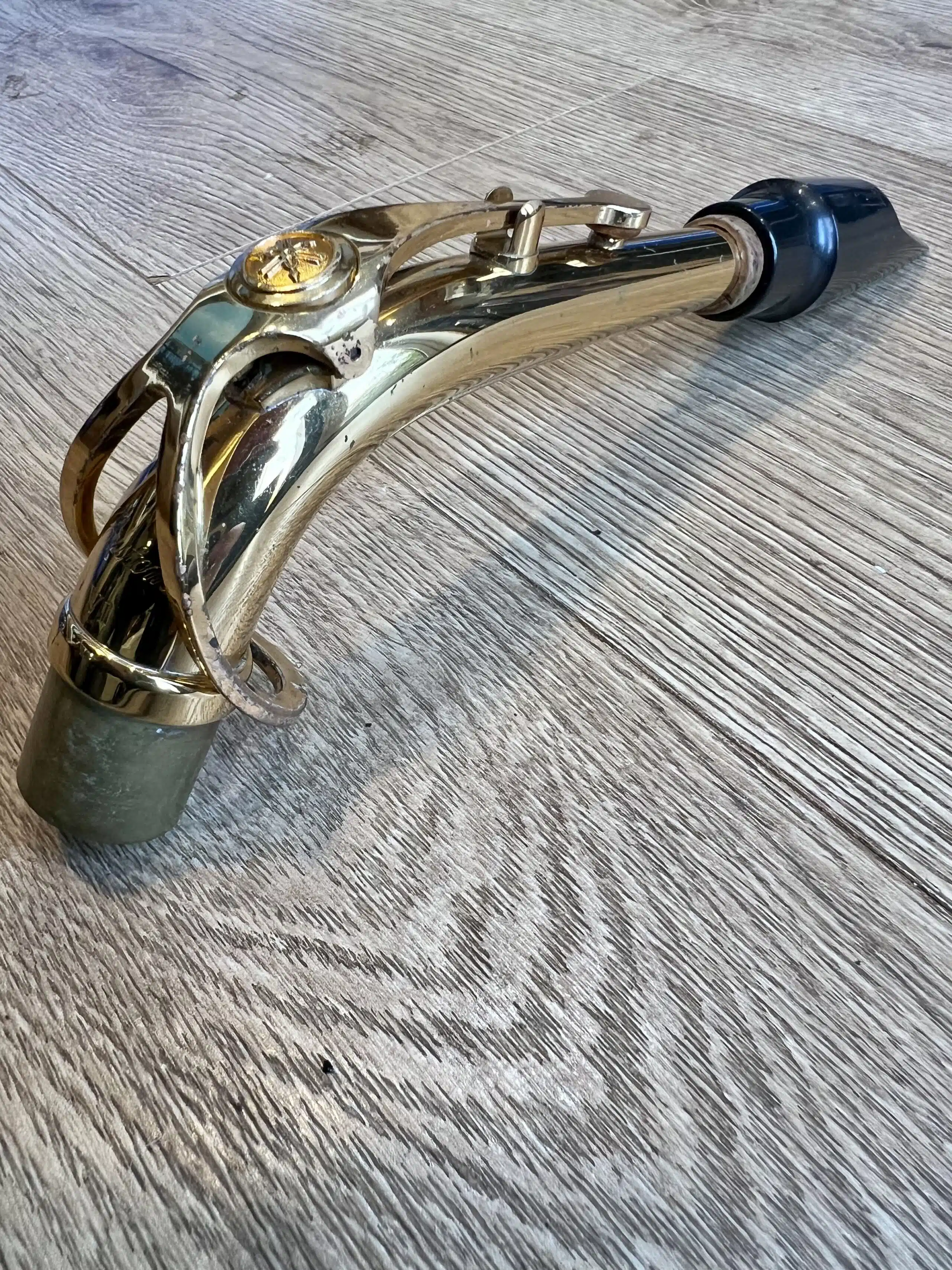 Yamaha V1 alto saxophone neck, Gold Lacquer - Image 3