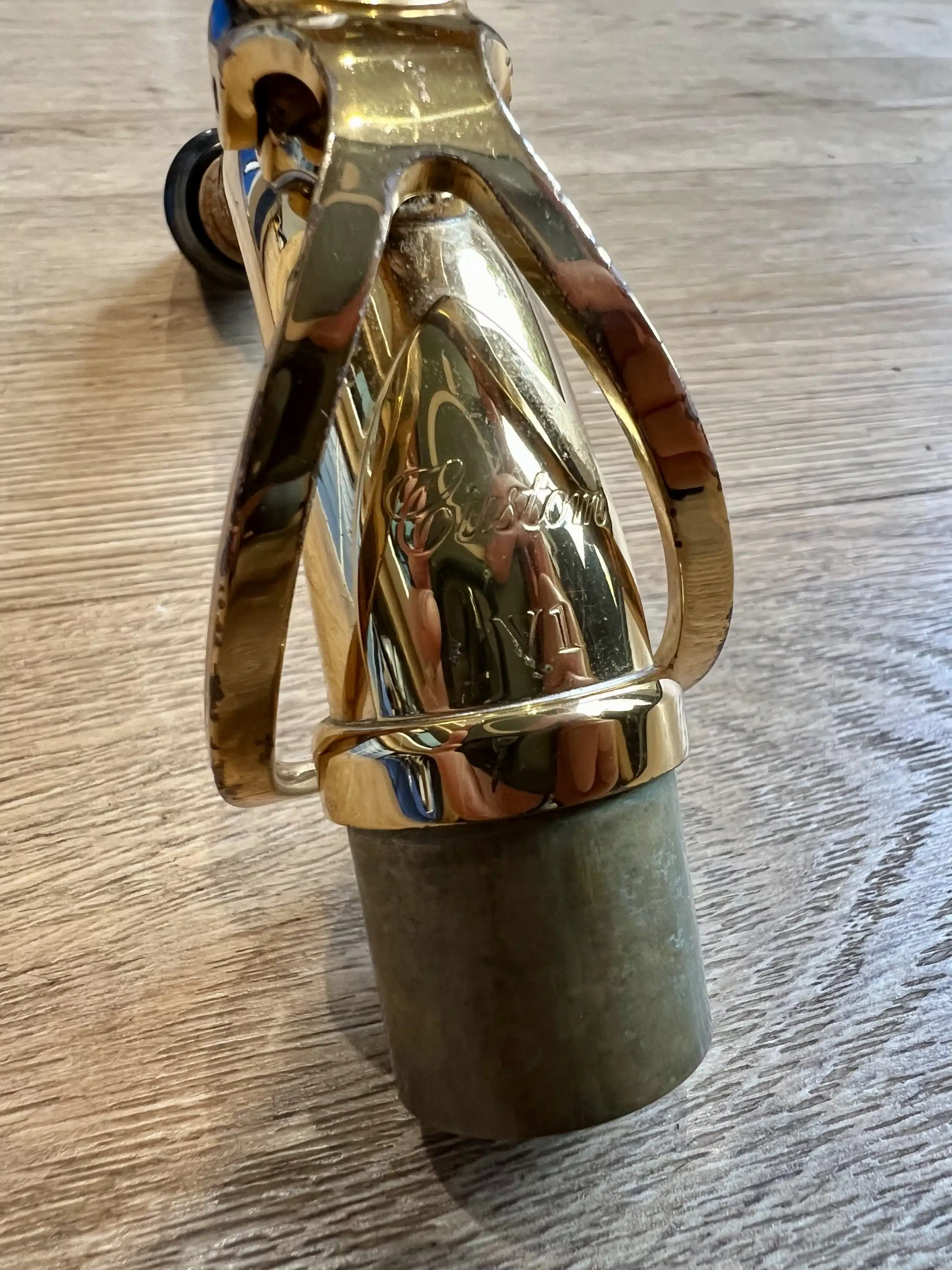 Yamaha V1 alto saxophone neck, Gold Lacquer - Image 4