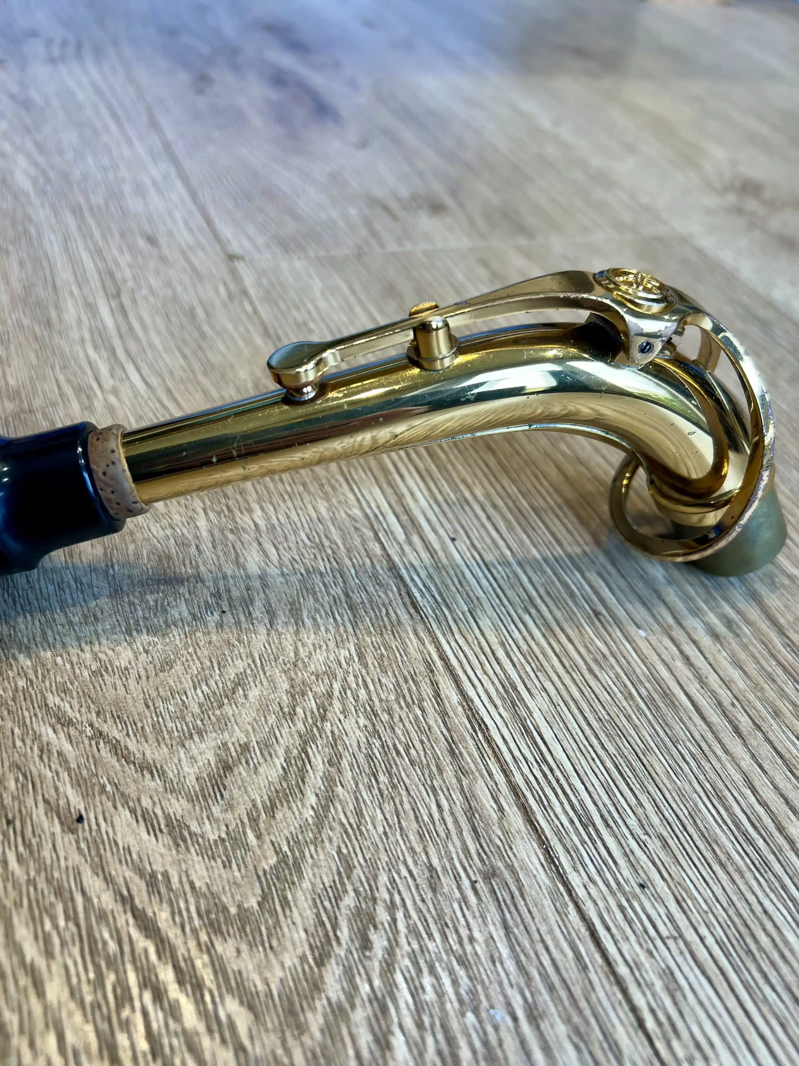 Yamaha V1 alto saxophone neck, Gold Lacquer - Image 6
