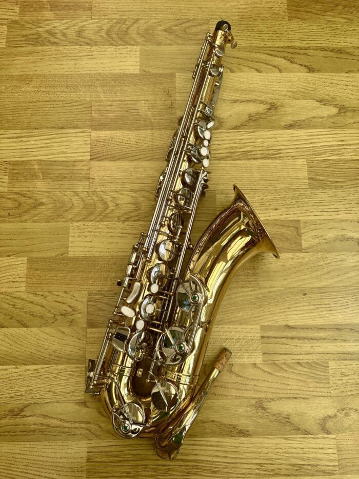 Earlham Serier 2 professional Tenor Saxophone
